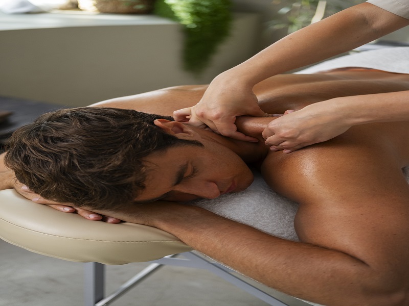 Rejuvenate Your Body with Deep Tissue Massage in Portsmouth